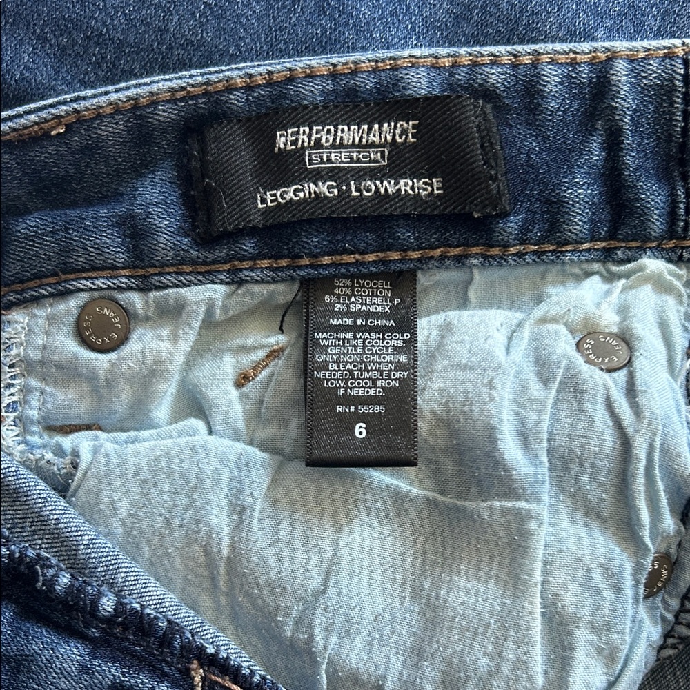 Express Performance Stretch Distressed Blue Skinn… - image 4